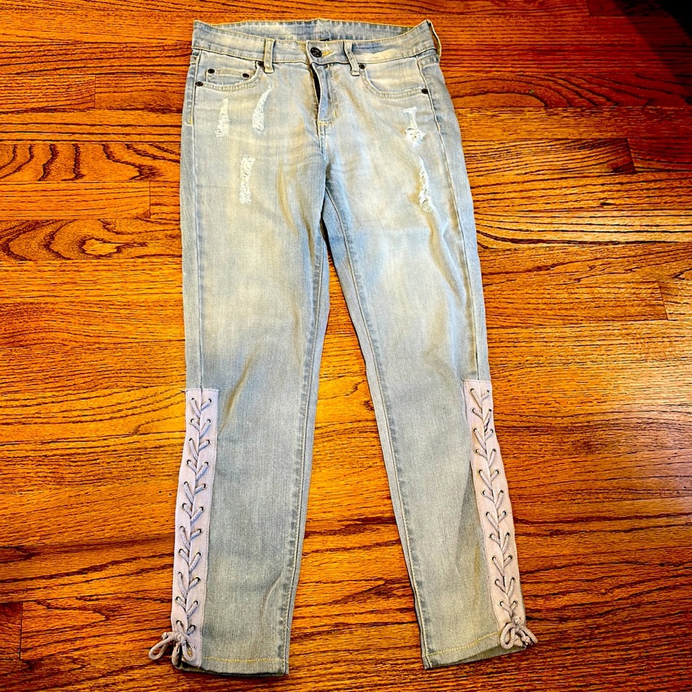 Carmar Distressed/lace up jeans